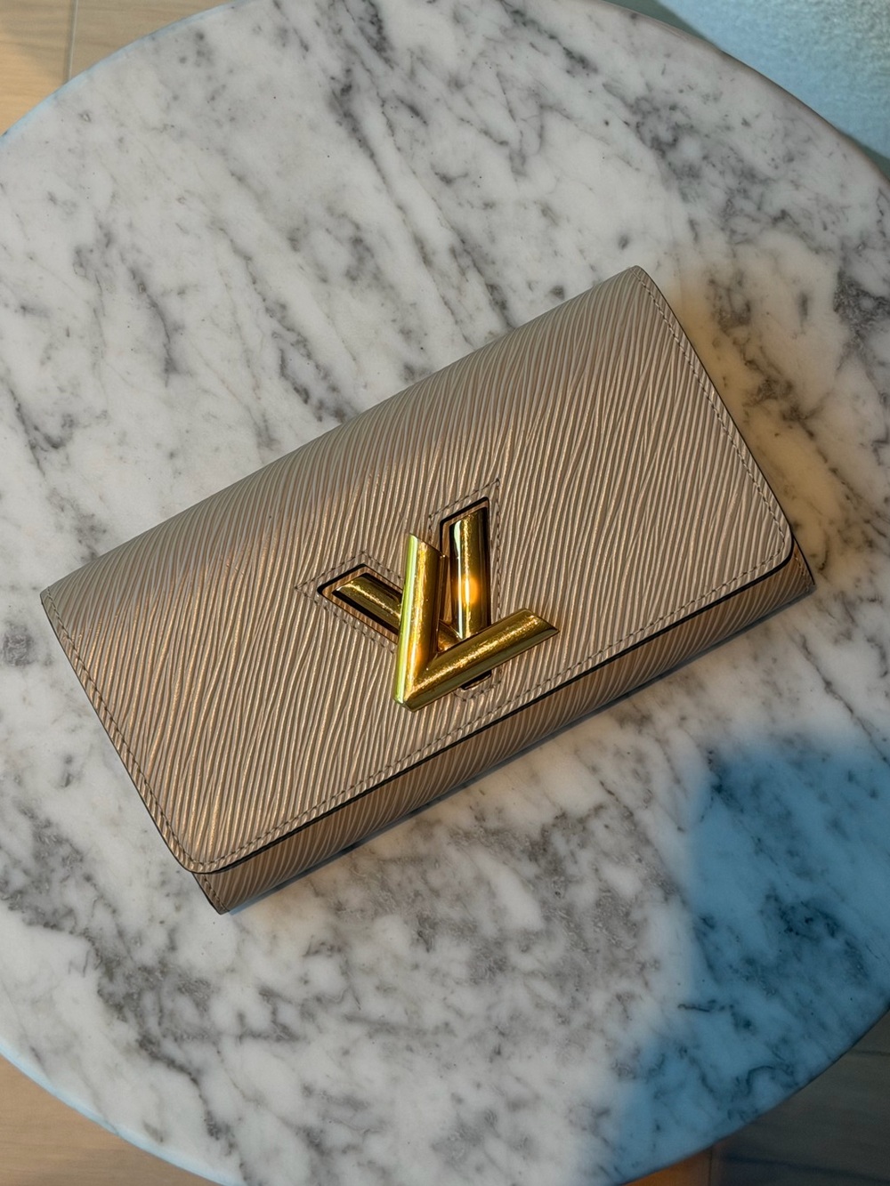 Louis Vuitton Taupe Epi Leather Wallet with Gold LV Twist Lock - Picture 3 of 7